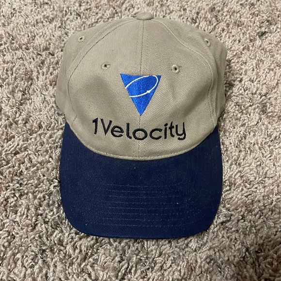 1Velocity Hat - Picture 1 of 6